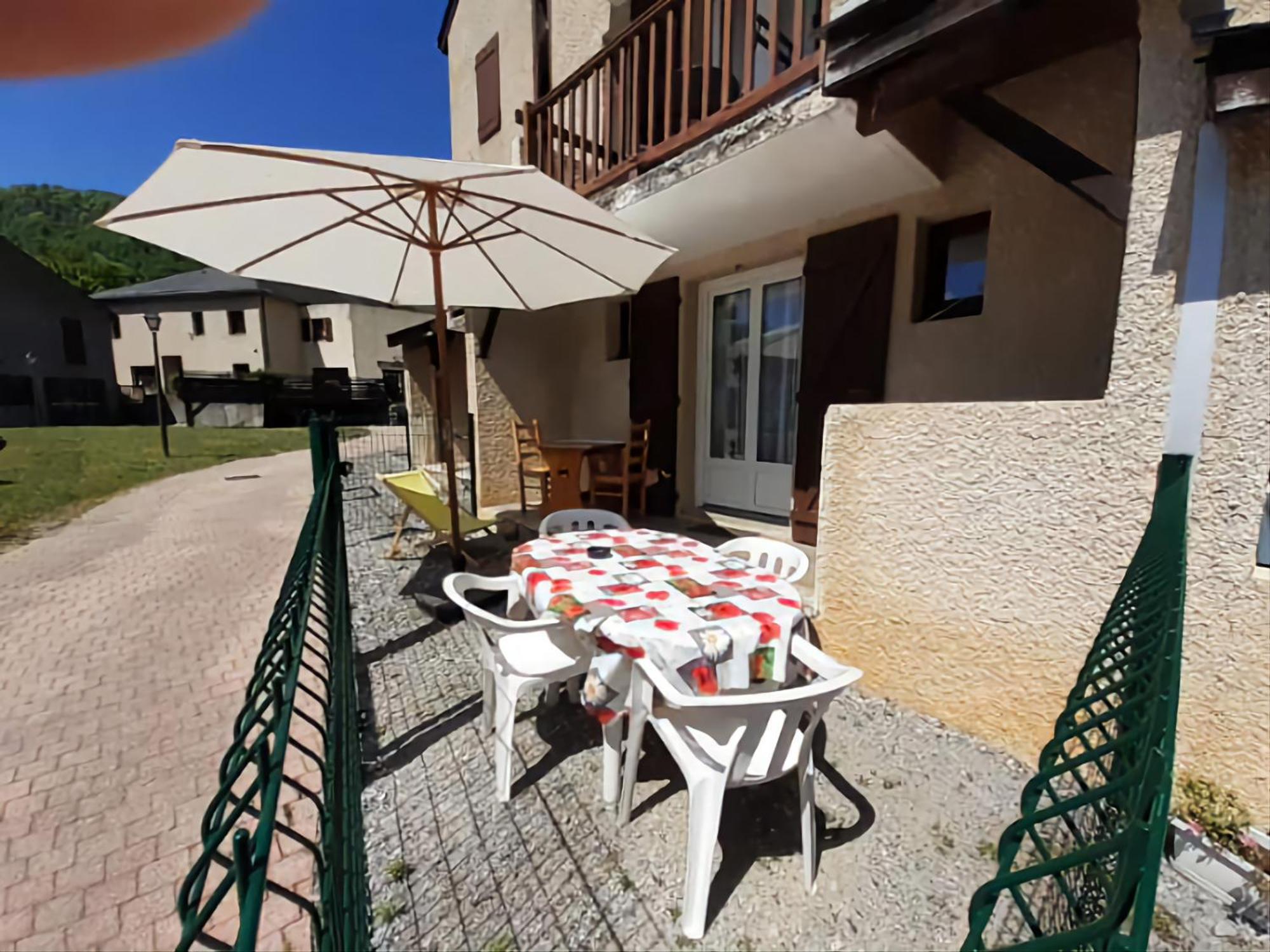 Escapade Montagne En Famille, Appartement Cosy Avec Piscine Couverte Bielle Exterior photo